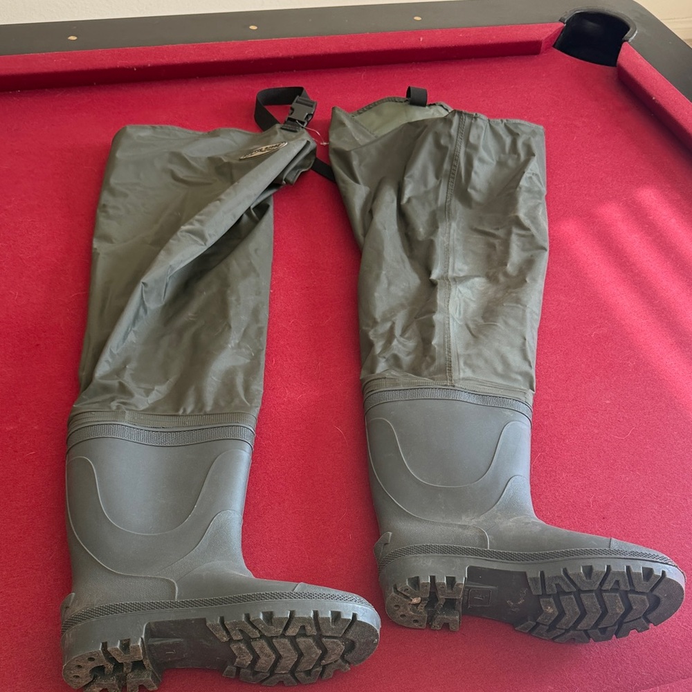 Green and Black Rustic ridgeFishing Waders